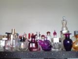 Lot de bouteilles de parfum vides... ANNONCES Bazarok.fr